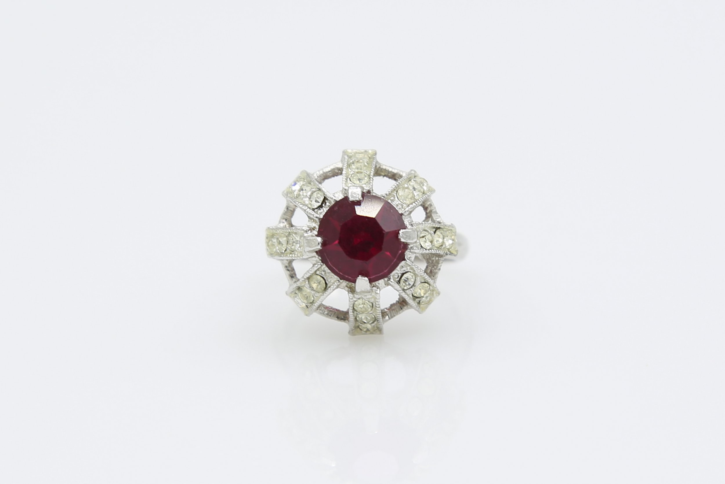1974 SARAH COVENTRY ENCHANTMENT RING