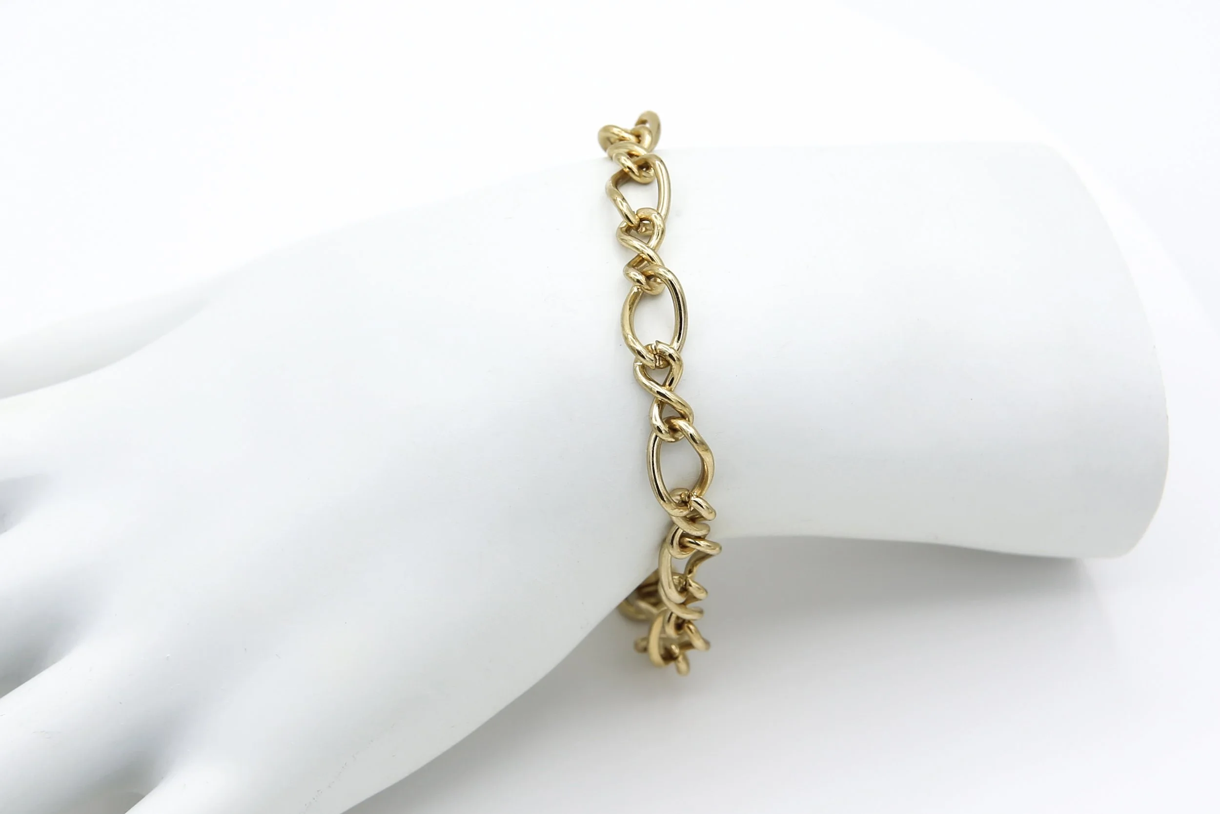 1975 SARAH COVENTRY CHARM LINKS BRACELET
