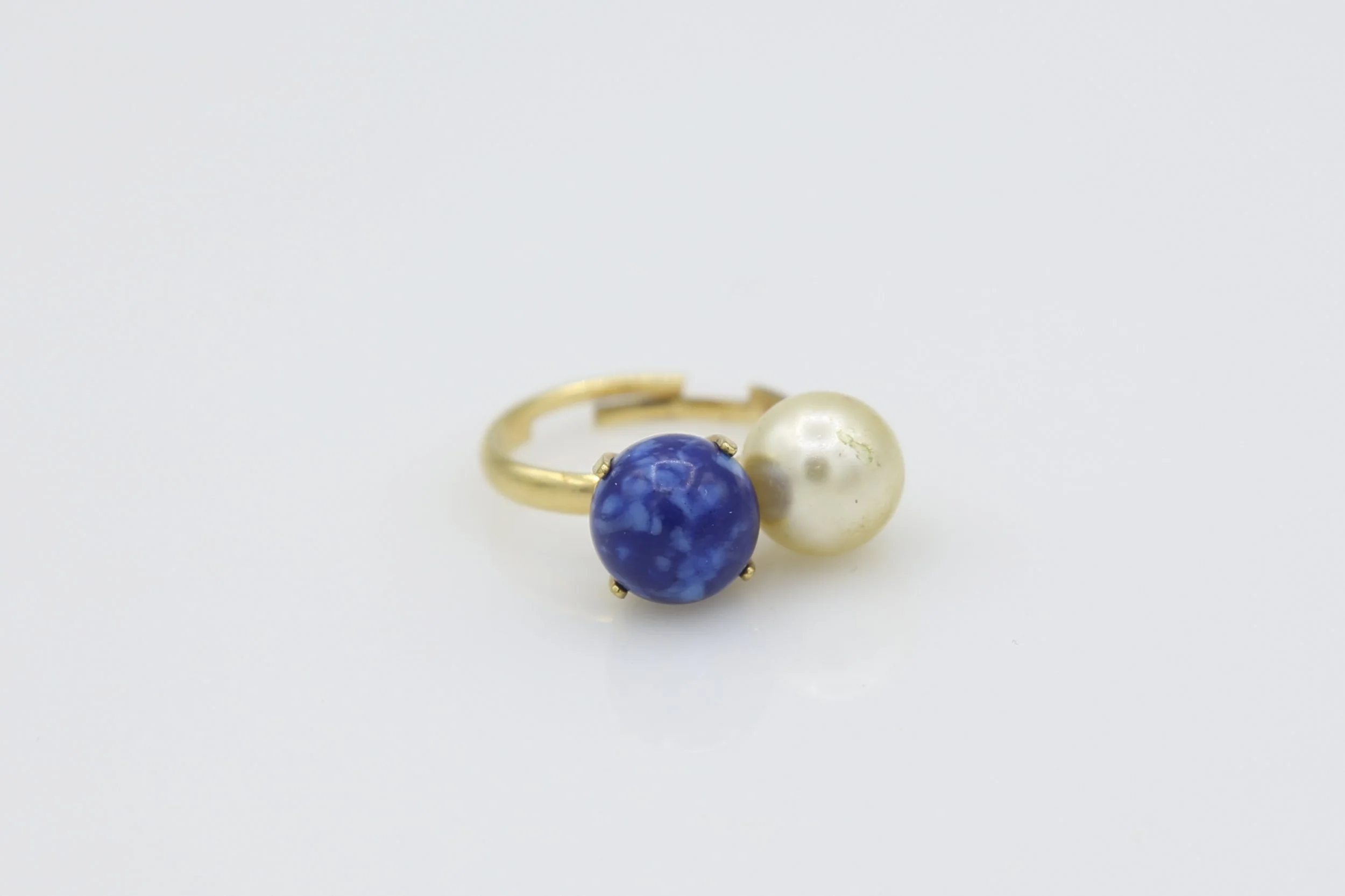 1968 SARAH COVENTRY GENIE RING