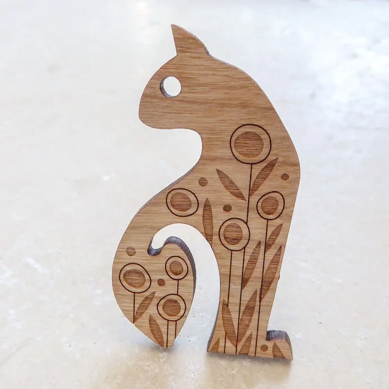 Shark_Alley_art_Deco_Cat_Brooch_2_grande.jpg