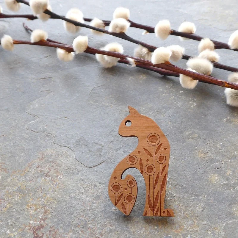 small_art_deco_cat_brooch_5_grande.jpg