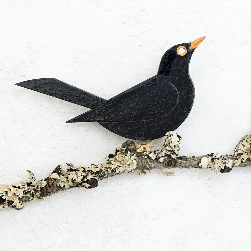 blackbird - hand painted brooch