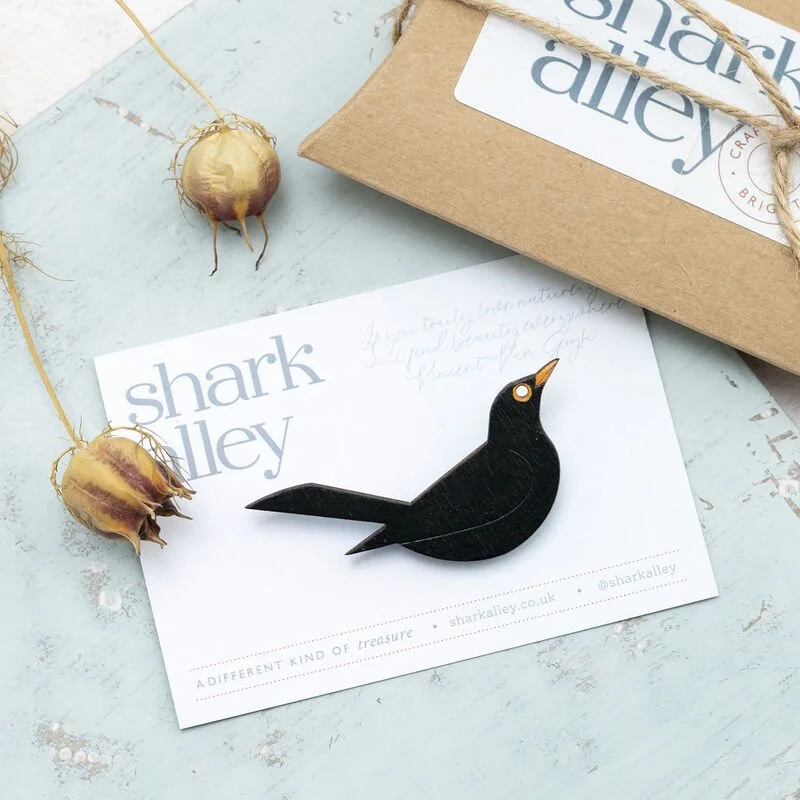 Shark_Alley_hand_Painted_Blackbird_grande.jpg