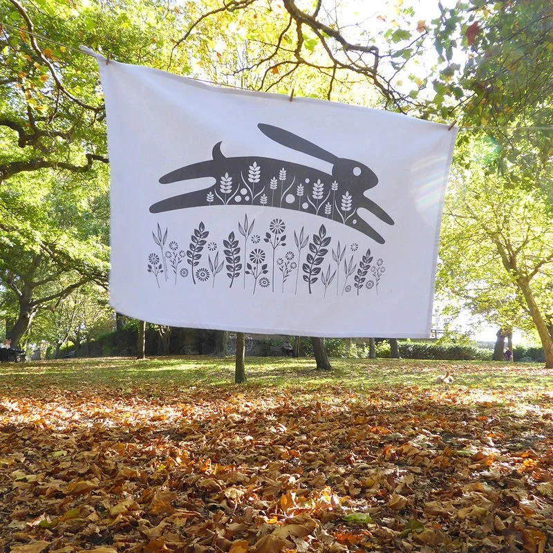 hare_tea_towel_9_grande.jpg
