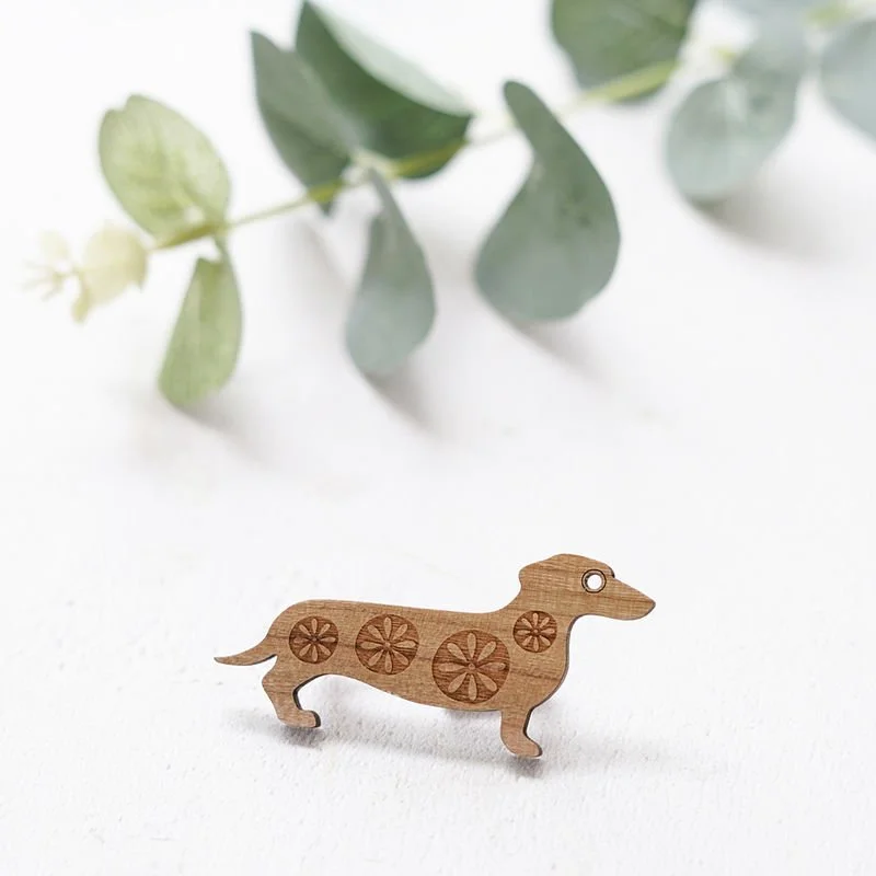 dachshund brooch - circles
