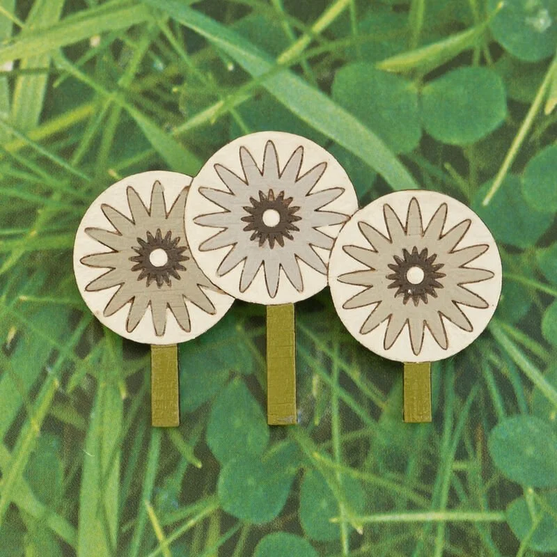 Shark_Alley_Dandelion_Trio_Brooch_4_grande.jpg