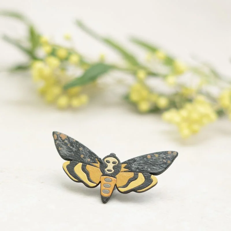 Shark_Alley_Deaths_Head_Hawk_Moth_Brooch_1_grande.jpg