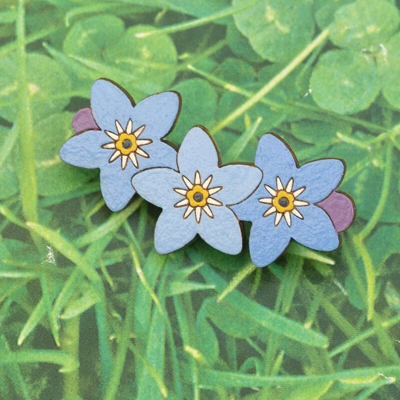 Shark_Alley_Forget_Me_Not_Brooch_7_grande.jpg