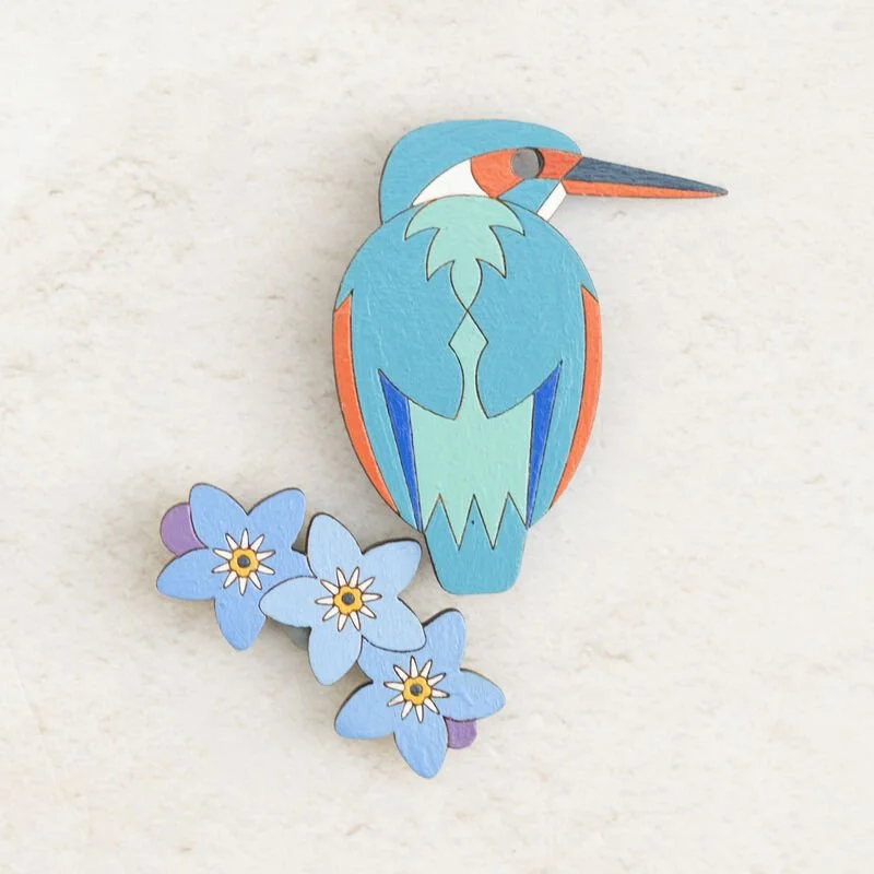Shark_Alley_Kingfisher_Brooch_9_grande.jpg