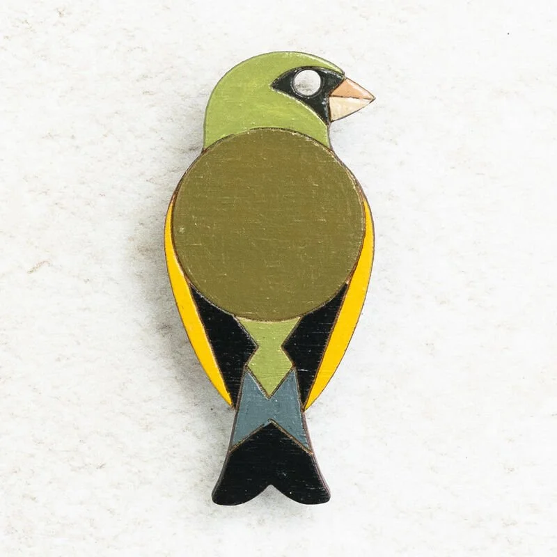 Shark_Alley_Greenfinch_Brooch_b_grande.jpg