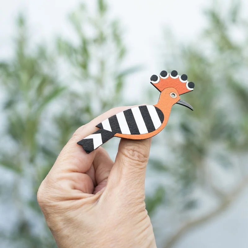 Shark_Alley_Hoopoe_Brooch_4_grande.jpg