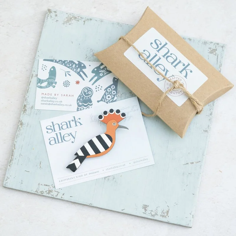 Shark_Alley_Hoopoe_Brooch_8_grande.jpg