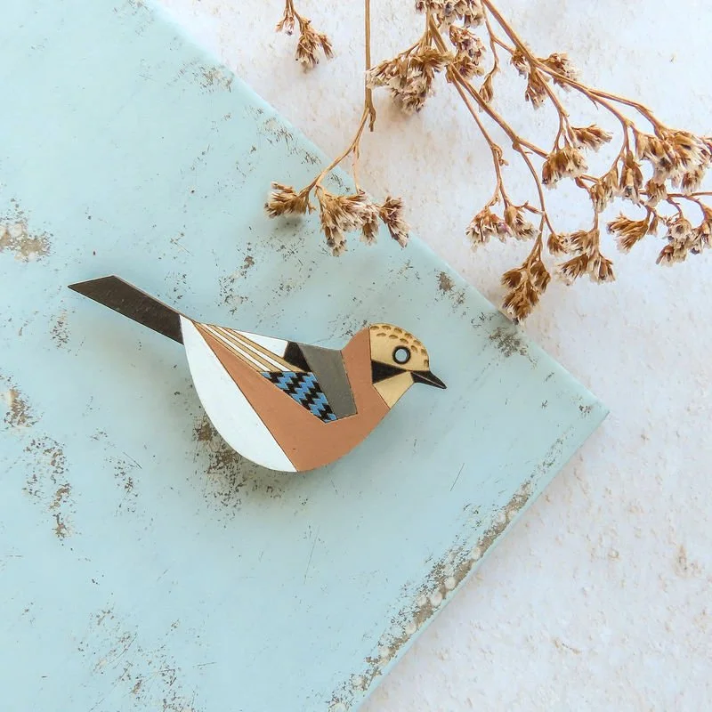 Shark_Alley_Hand_Painted_Jay_Brooch_c_grande.jpg
