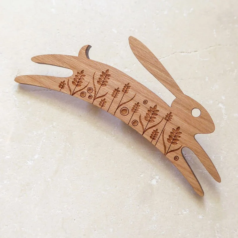 Shark_Alley_Meadow_hare_Brooch_grande.jpg