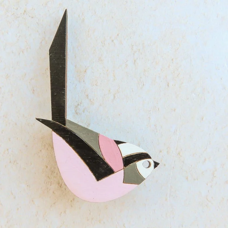 Shark_Alley_Hand_Painted_Long_Tailed_Tit_Brooch_c_grande.jpg