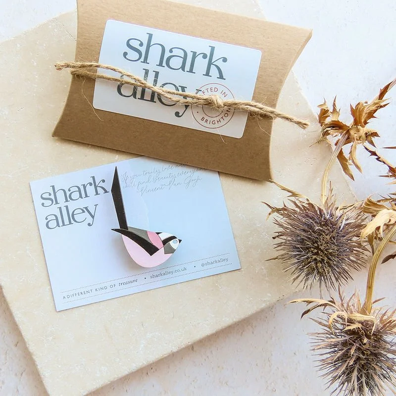 Shark_Alley_Hand_Painted_Long_Tailed_Tit_Brooch_b_grande.jpg