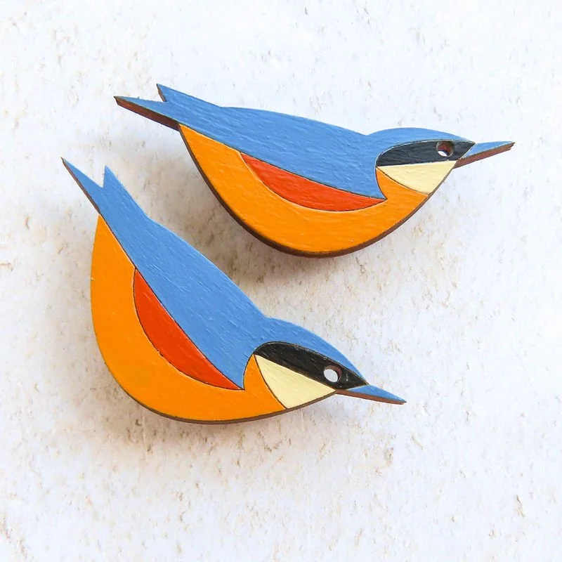 Shark_Alley_Nuthatch_Hand_Painted_Brooch_a_grande.jpg