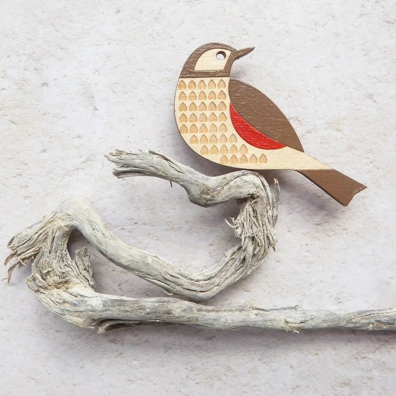 Shark_Alley_Redwing_Wooden_Bird_Brooch_grande.jpg