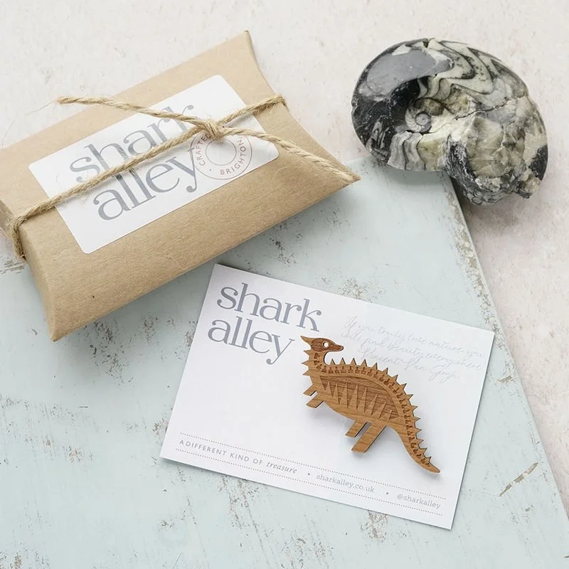 Shark_Alley_Scelidosaurus_Laser_Cut_Dinosaur_Brooch_2_grande.jpg