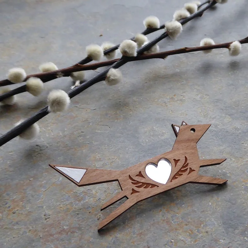 silver_heart_fox_brooch_4_grande.jpg