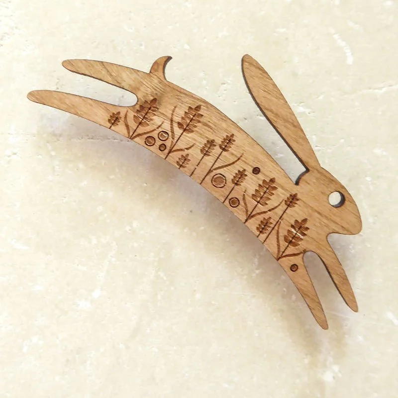 Shark_Alley_Meadow_hare_Brooch_Small_grande.jpg