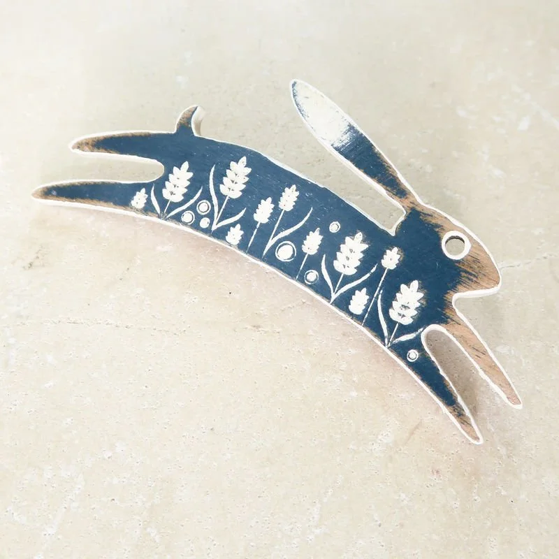 Shark_Alley_Small_Denim_Blue_Painted_Hare_Brooch_grande.jpg