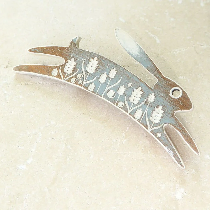 Shark_Alley_Small_Duck_Egg_Hare_Brooch_grande.jpg