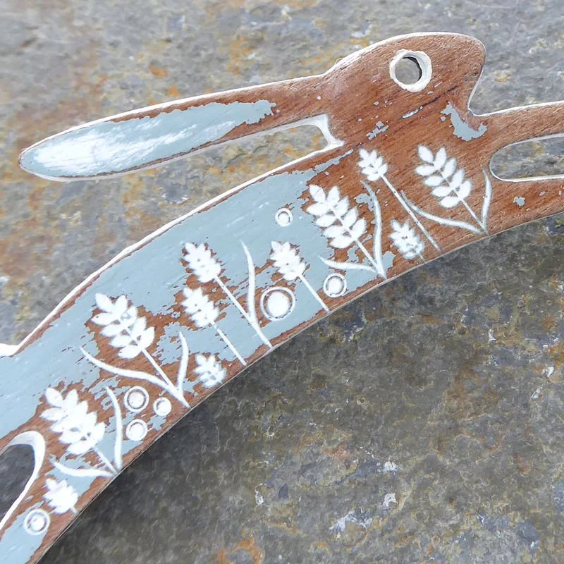 small_hare_brooch_duck_egg_blue_2_grande.jpg