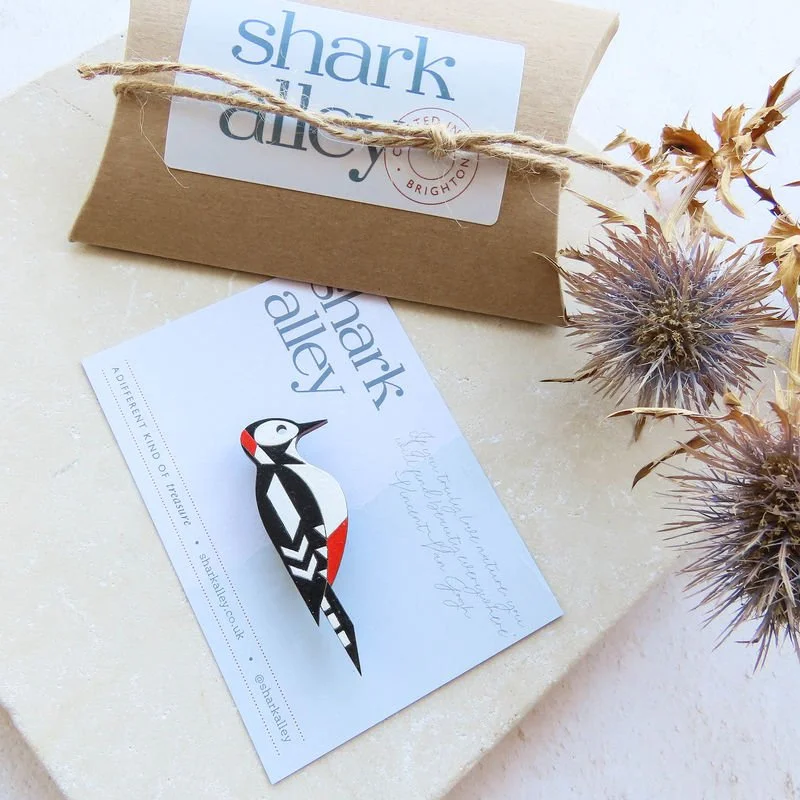 Shark_Alley_Small_Woodpecker_Brooch_e_grande.jpg