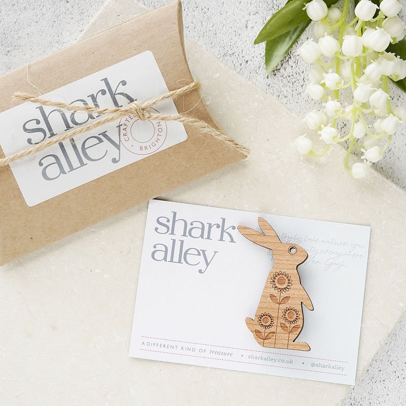 Shark_Alley_Standing_Rabbit_Brooch_3_grande.jpg