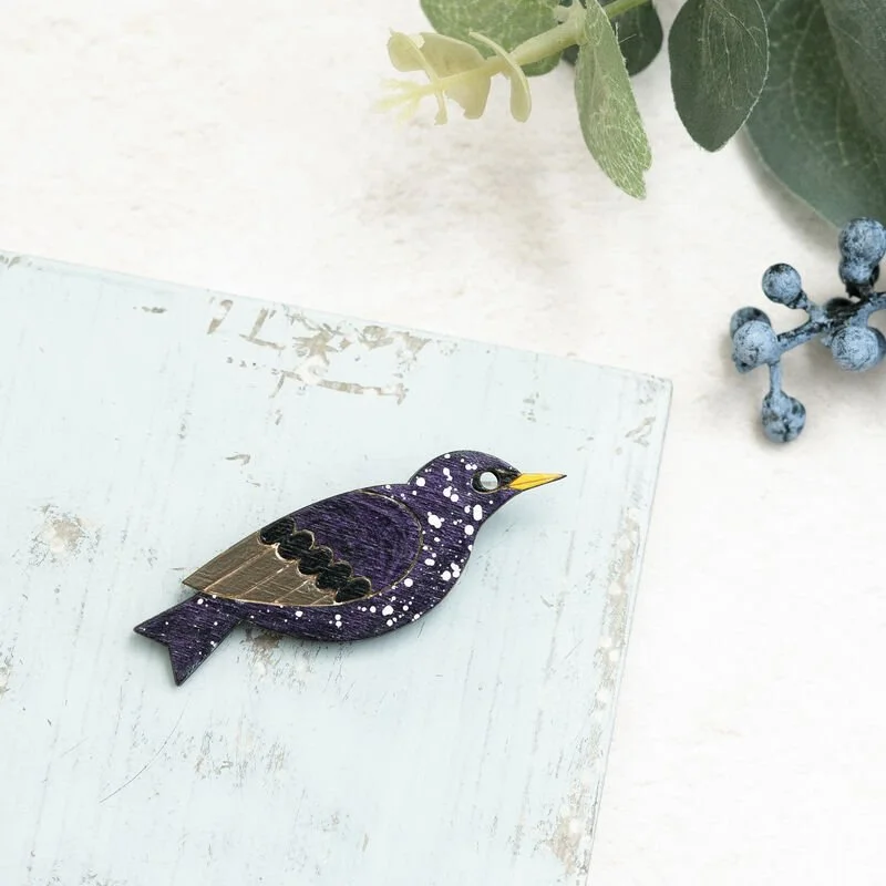 Shark_Alley_Starling_Brooch_c_copy_grande.jpg
