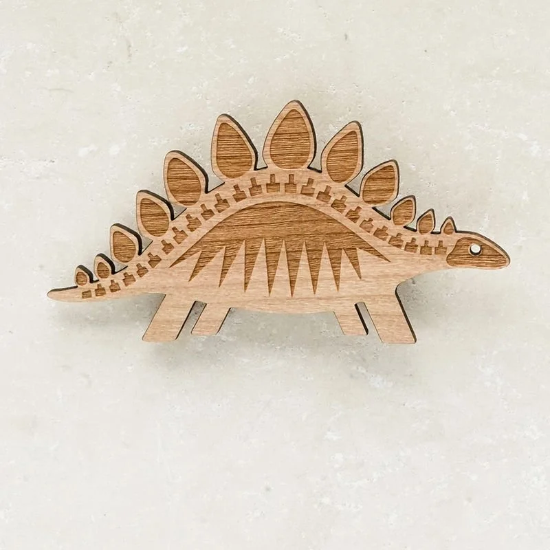 Shark_Alley_Stegosaurus_Brooch_grande.jpg