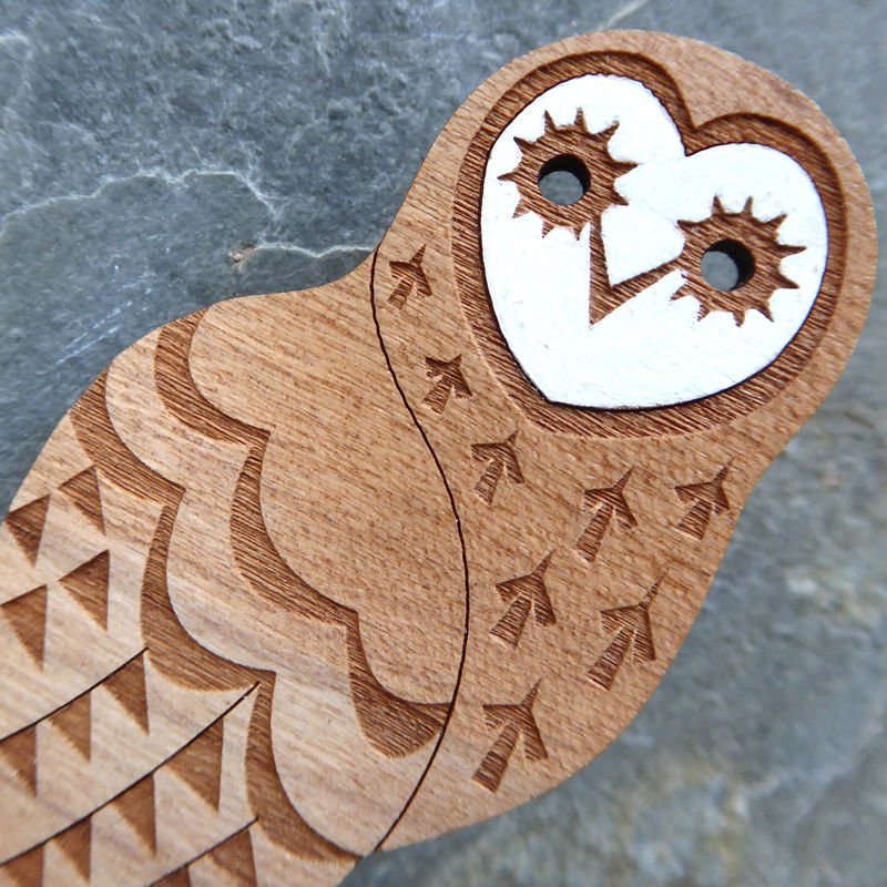 White_Faced_Owl_Brooch_3_grande.jpg
