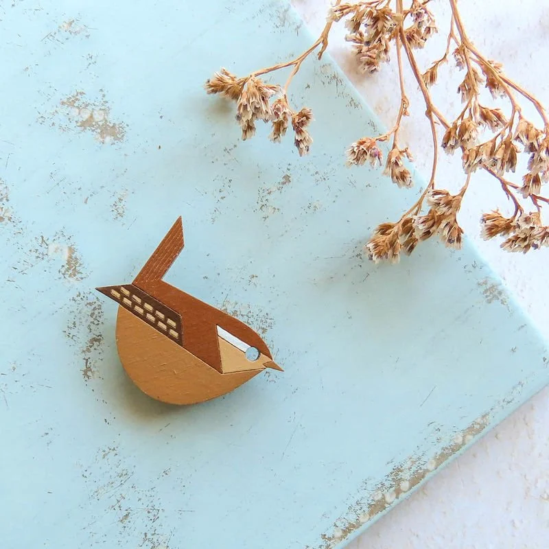 Shark_Alley_hand_Painted_Wren_Brooch_a_grande.jpg
