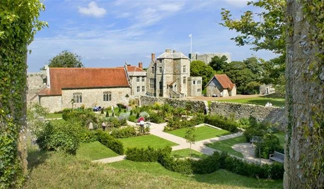 CARISBROOKE CASLE ISLE OF WIGHT.jpg