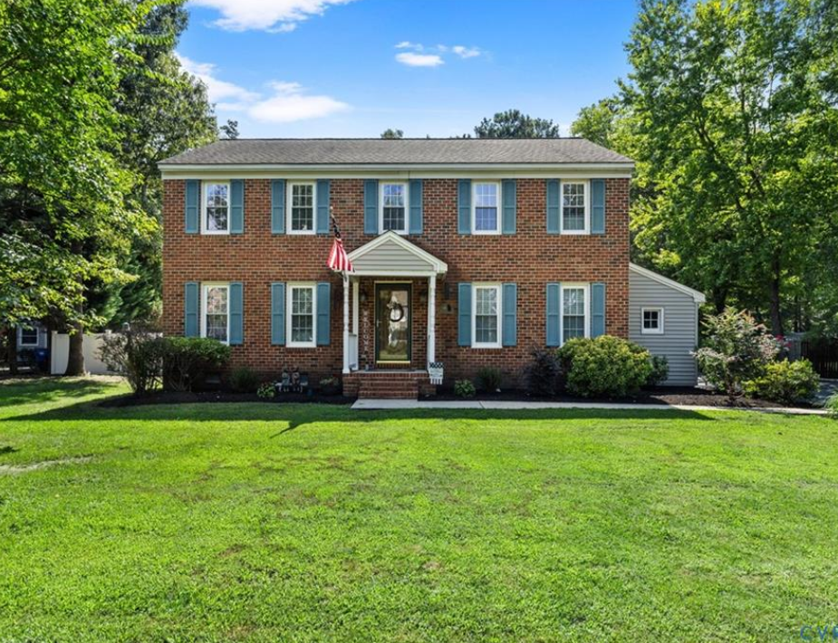 Image of the exterior of 6618 Bryanbell Drive, listed by Richmond realtor Tracy Kerzanet.