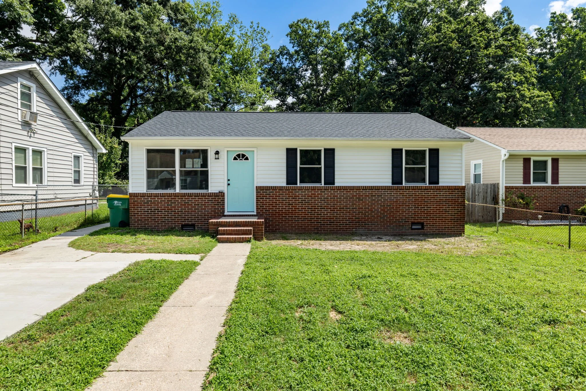 Image of exterior of 515 S 20th Ave listed for a client by Richmond realtor Tracy Kerzanet
