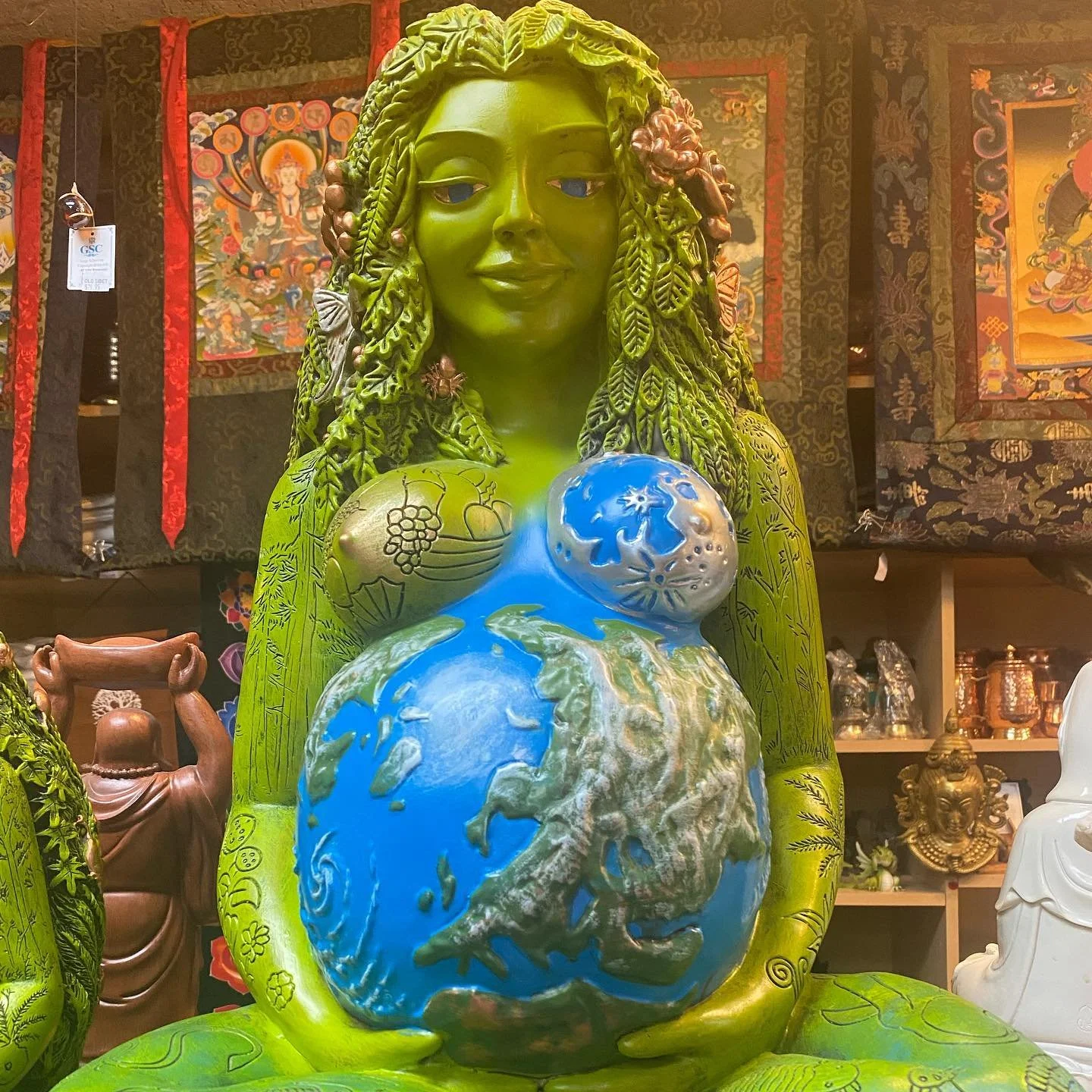 🌎Ahh mama earth. Discovered this in a crystal shop in Boulder and just fell in love.  I place her here because of the beauty and contentment I feel from her, and as a reminder of how powerful the wisdom of the doshas can be if used with intention.

