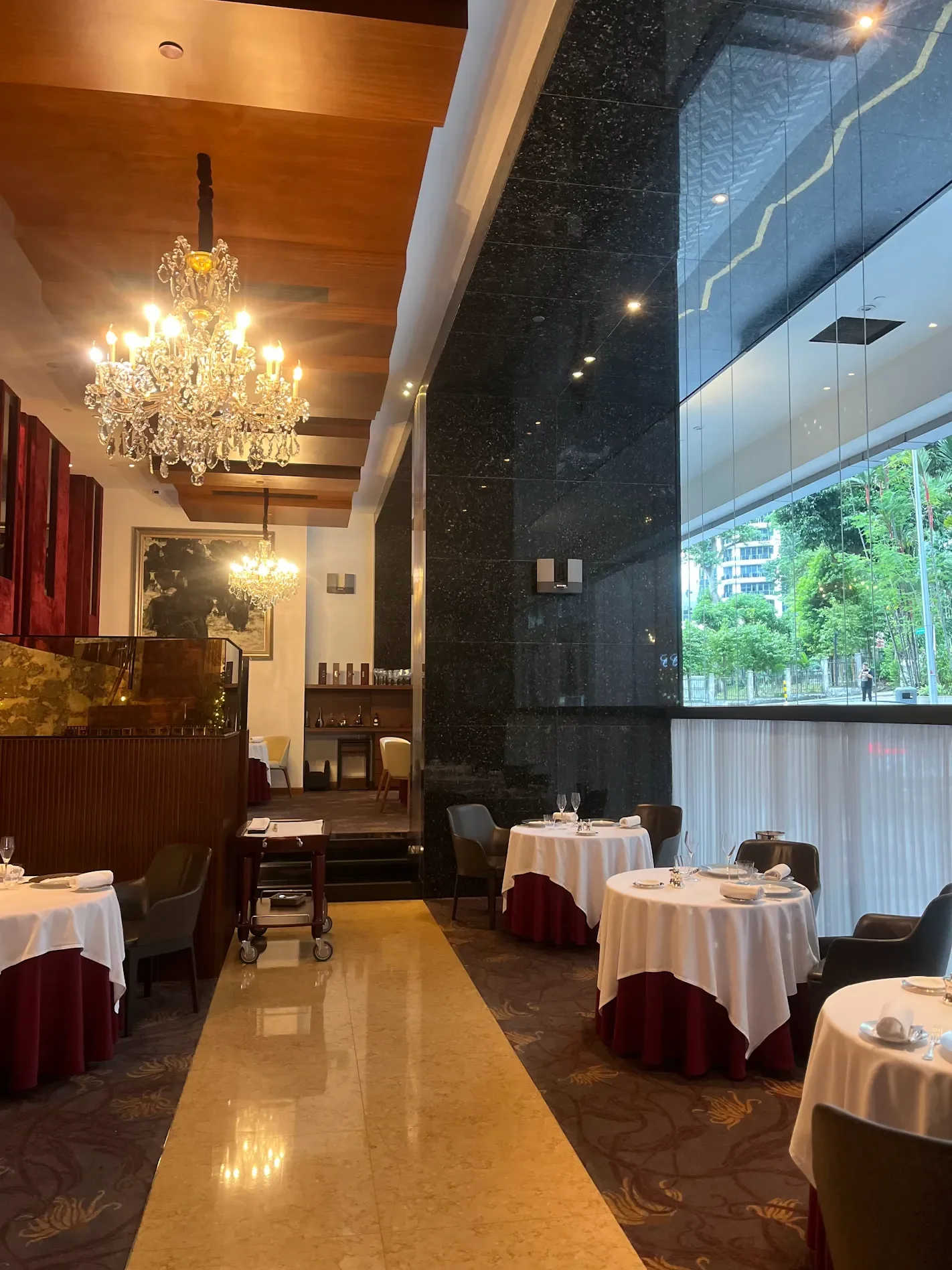 les-amis-restaurant-the-cuisine-journal-5.webp
