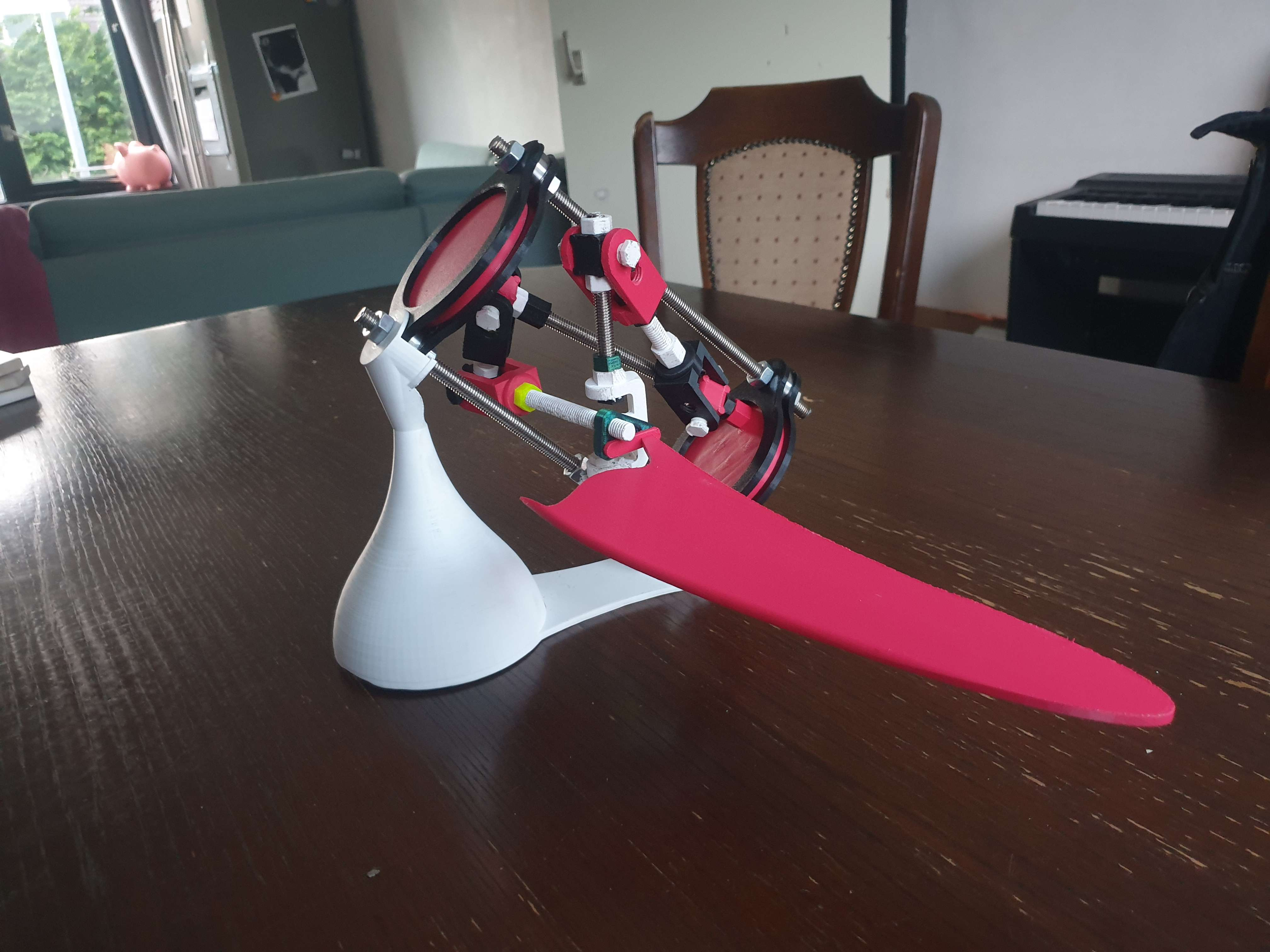 Hummingbird mechanism