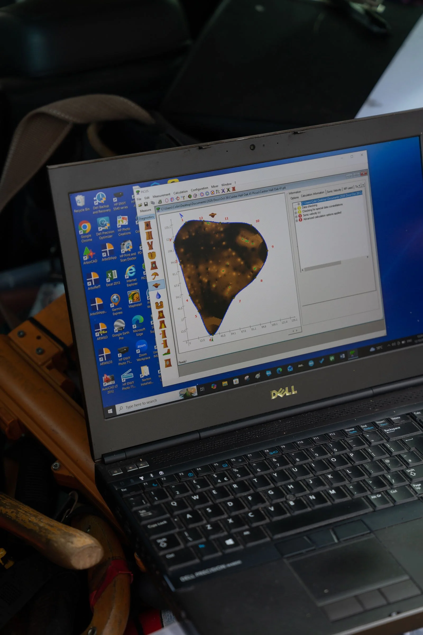 Laptop-Piccus-Caistor-Hall.jpg