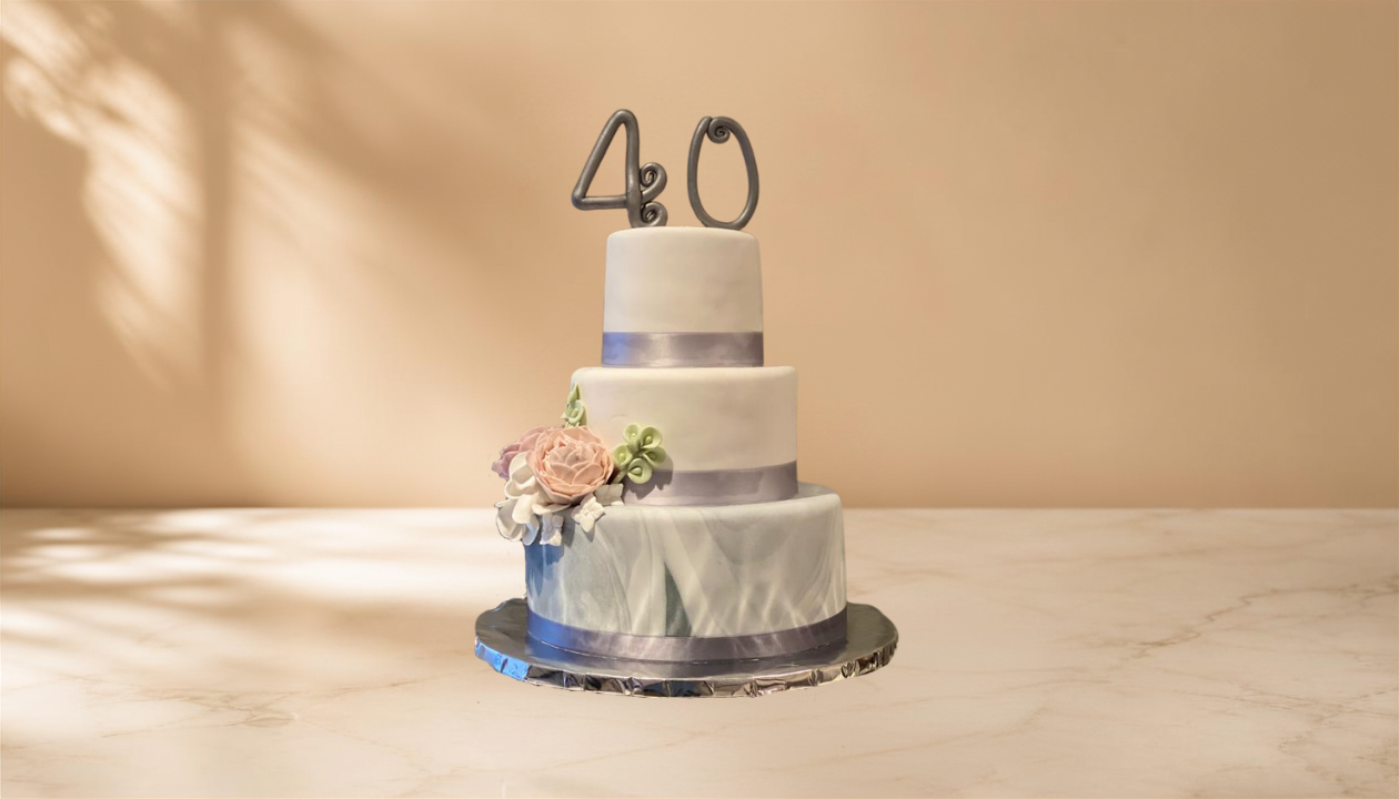 white 3 tier 40 cake.png