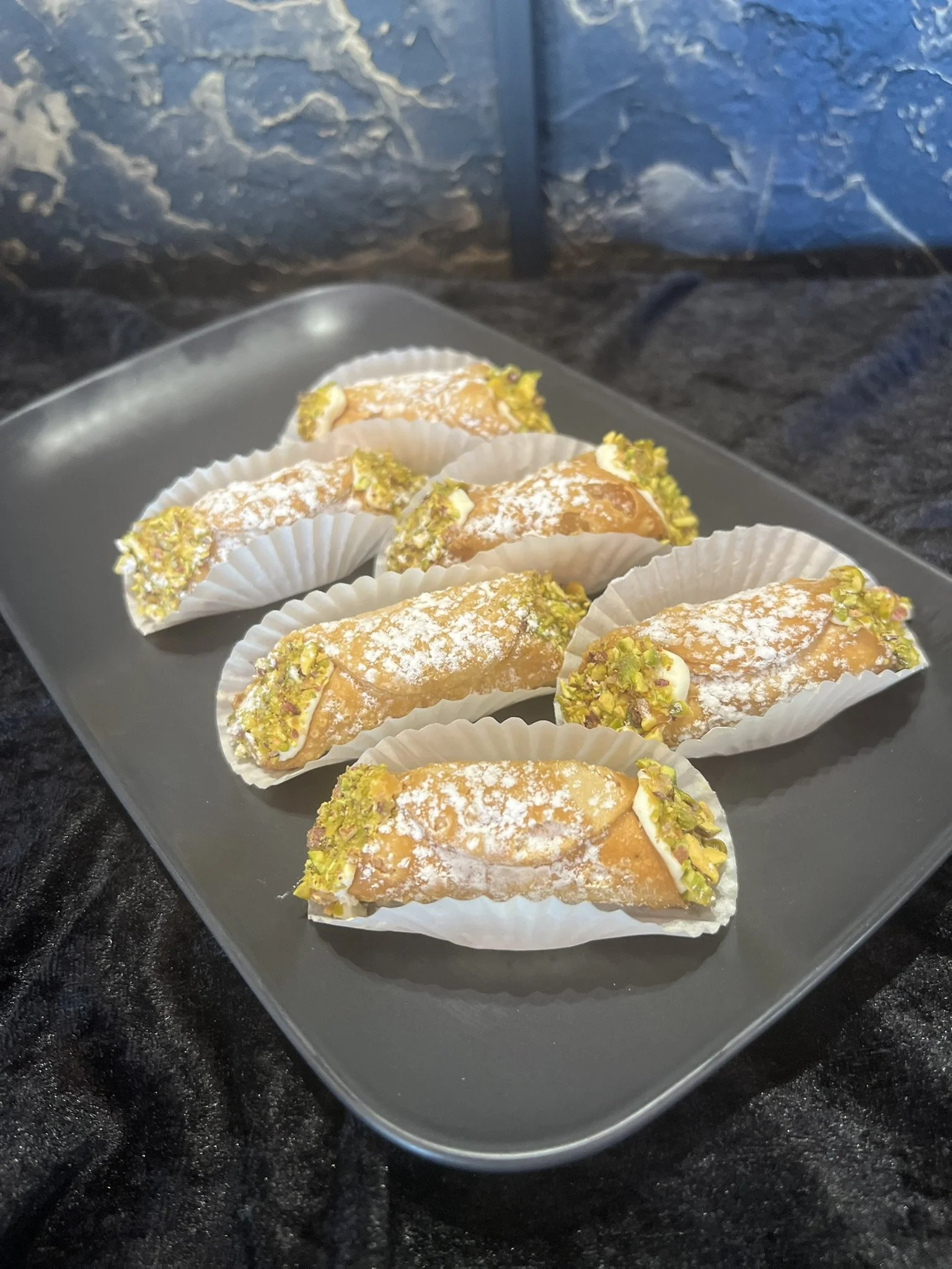 6pcs cannoli.JPEG