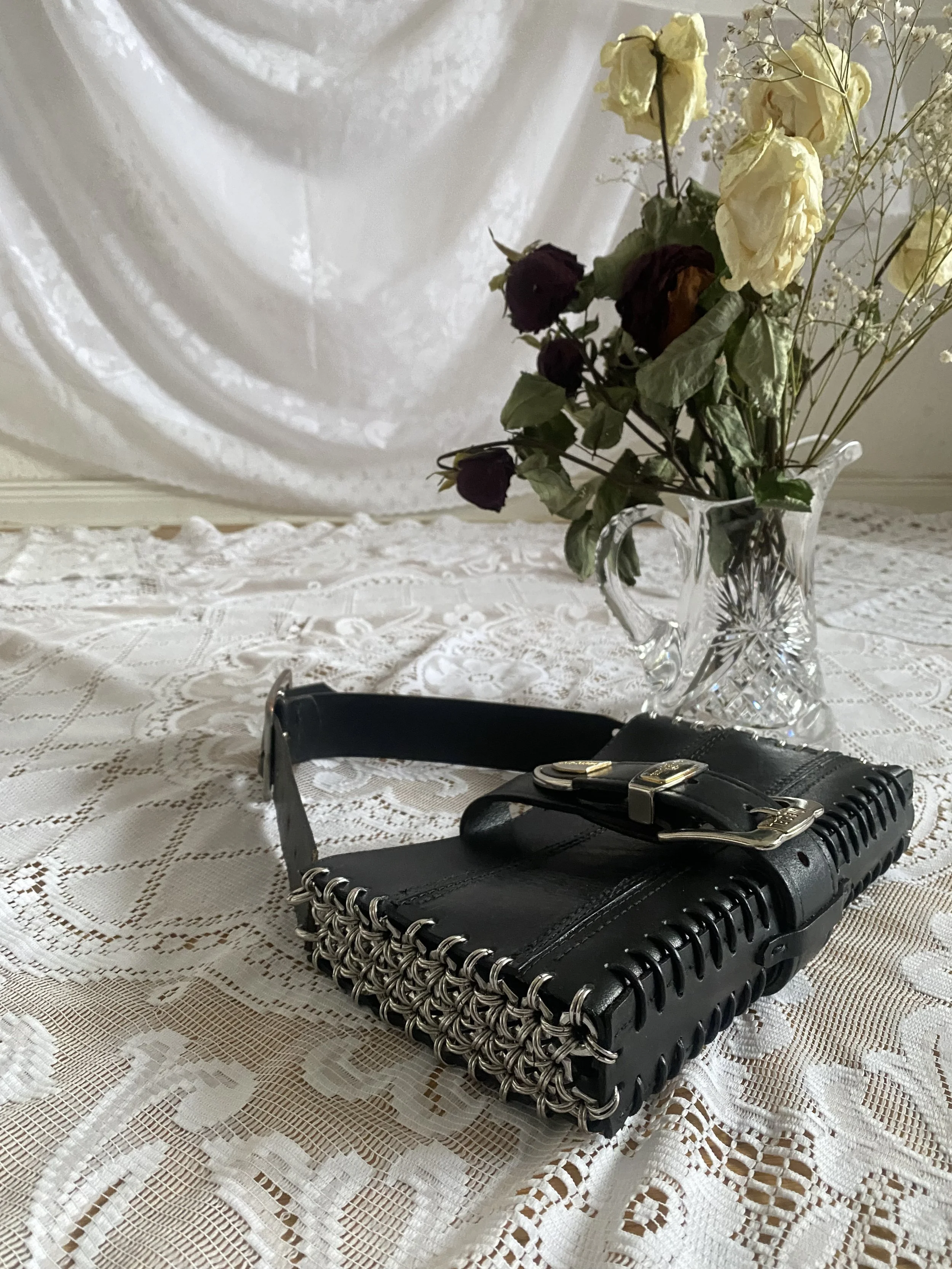 ARMOUR CORE 01 - Heavy Duty Leather Handbag with Industrial Chainmail