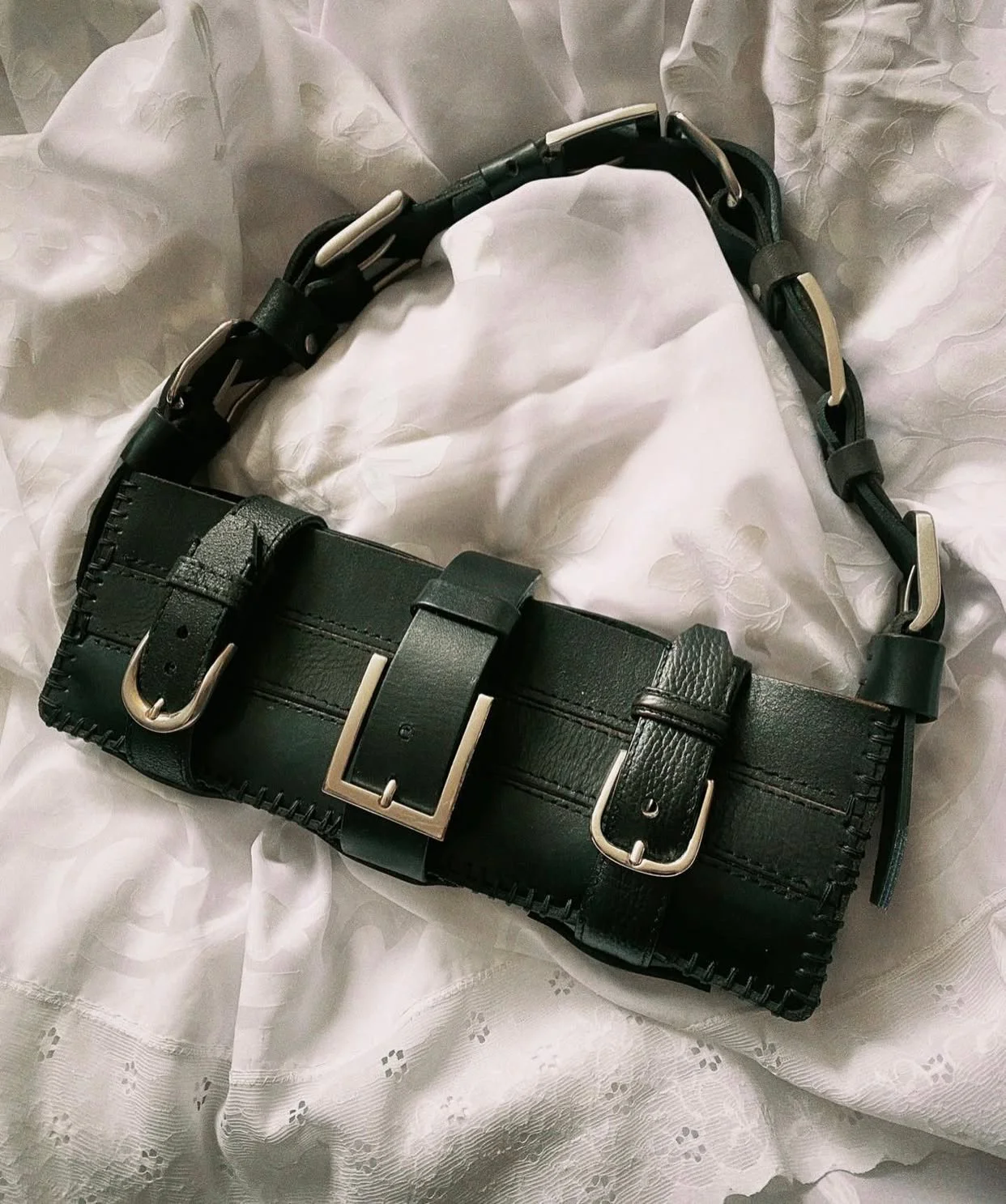 BUCKLE CONSTRUCT 01 - Heavy Duty Leather Handbag with Buckle Hardware