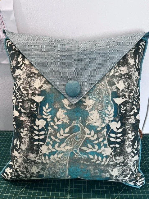 Envelope pillow 2.jpg