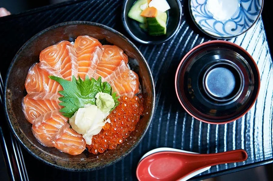 wokuni-top-gallery-salmon-don.jpg