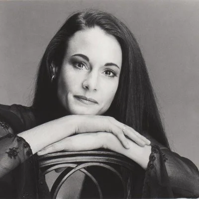 CAREN5-400x400.jpg