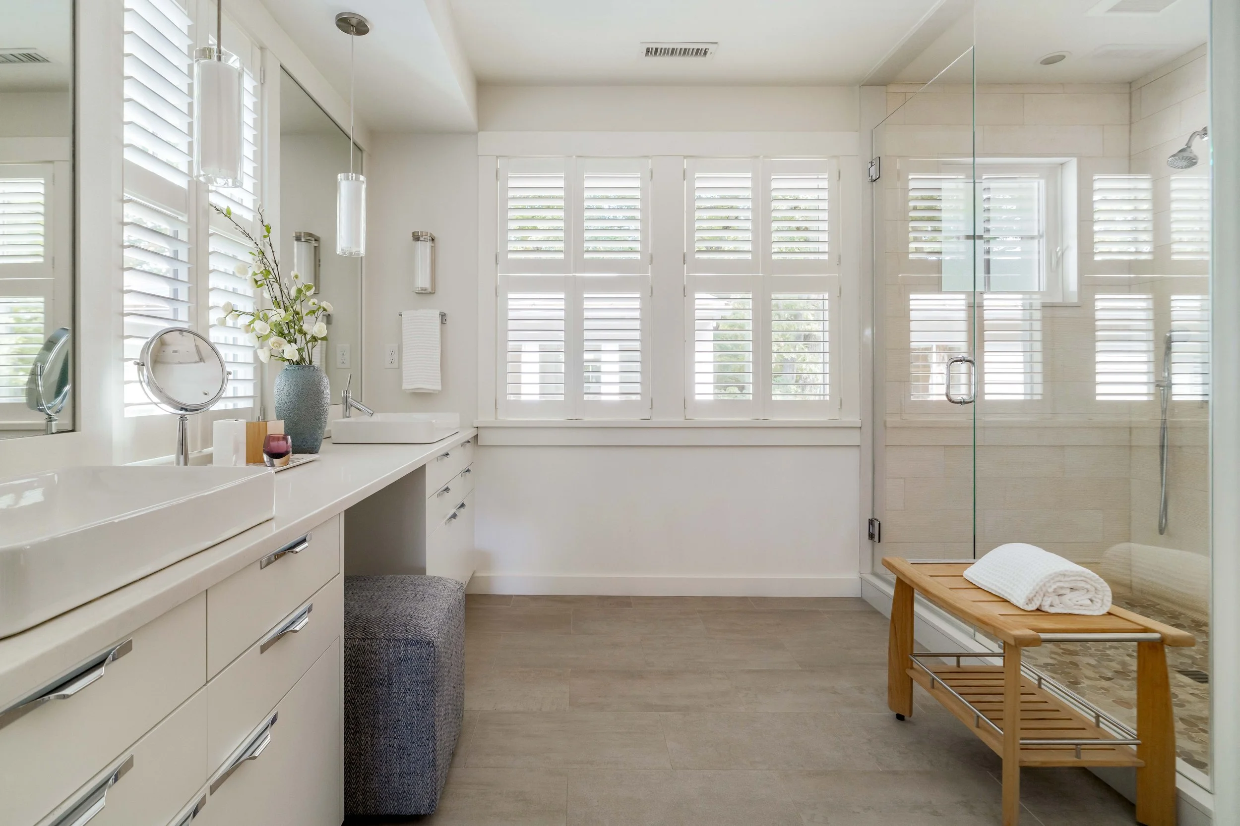 Primary Bed & Bath-0985352.jpg