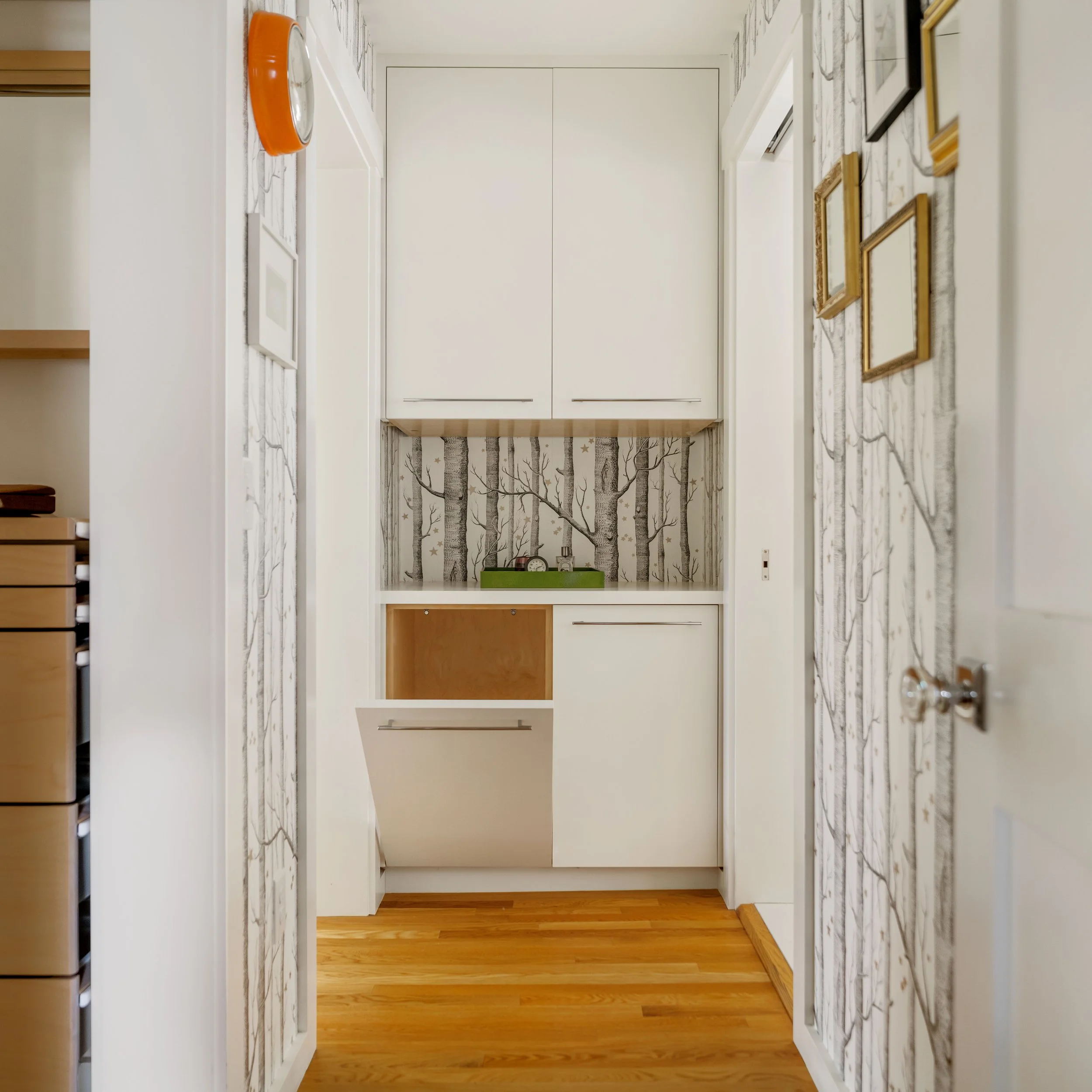 Primary Bed & Bath-0985277.jpg
